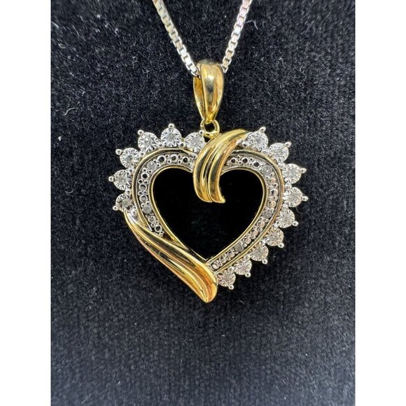 Diamond Heart Gold Necklace - Picture 3 of 9